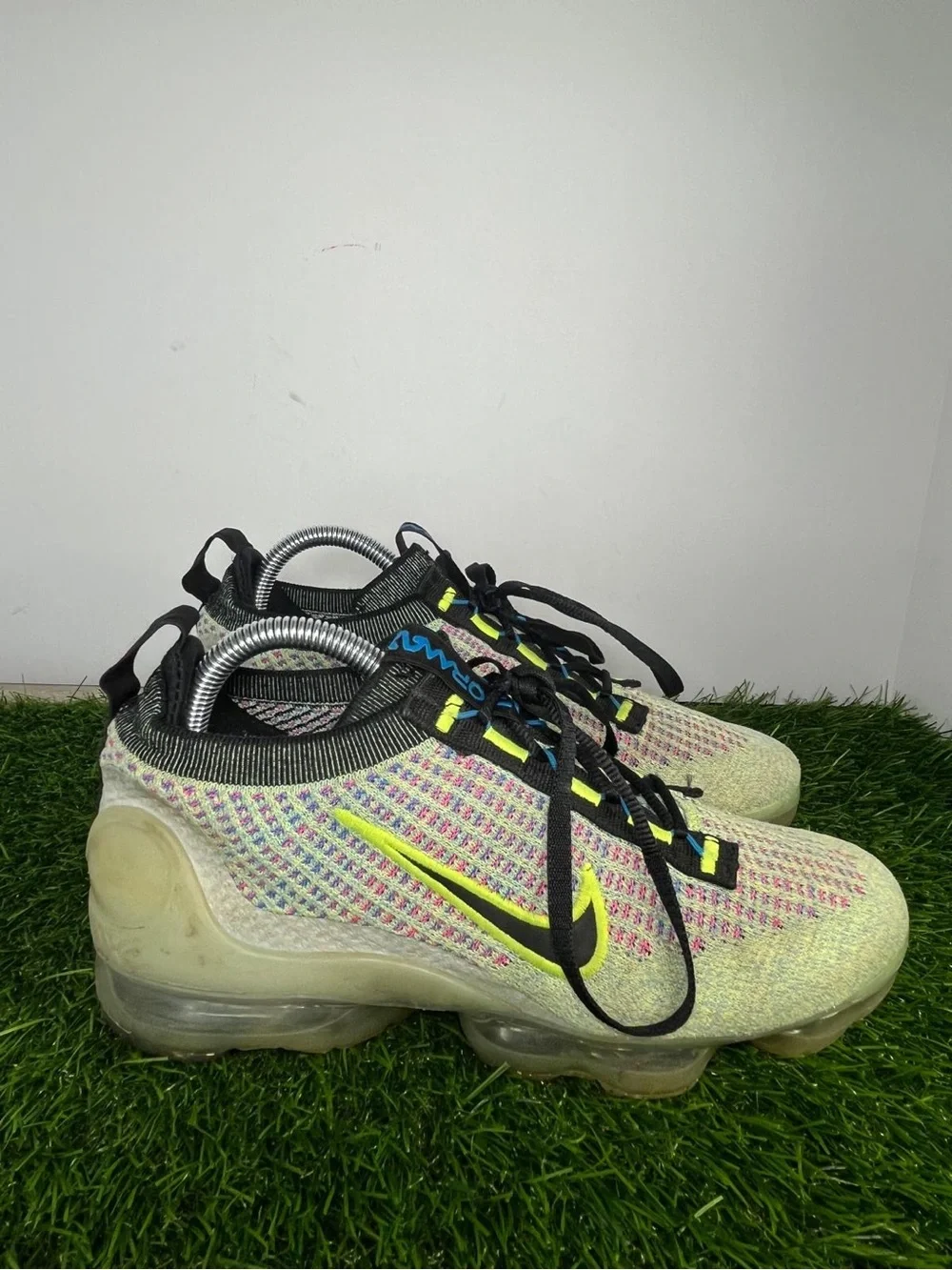 Nike Kids Multicolor Flyknit Sneakers with Neon Yellow Swoosh